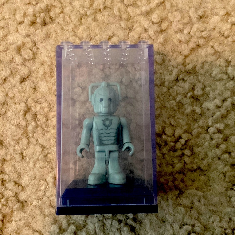 Cyber Man mini figure